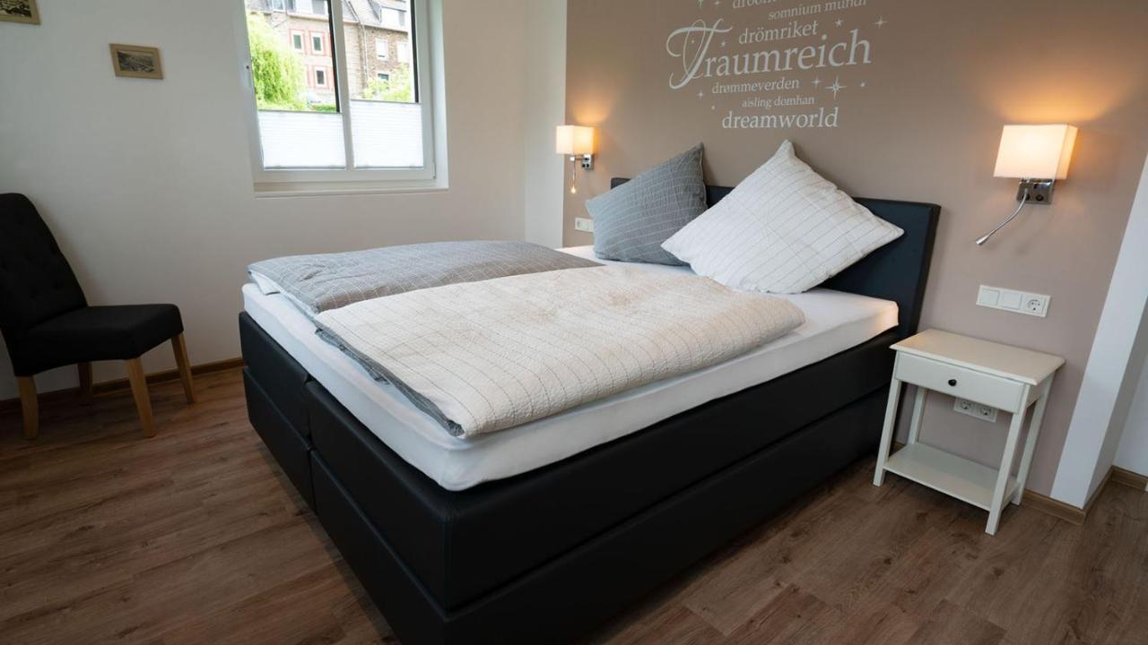 Neu Mont Royal Suiten 2 Bis 4 Personen 特拉本特拉巴赫 外观 照片
